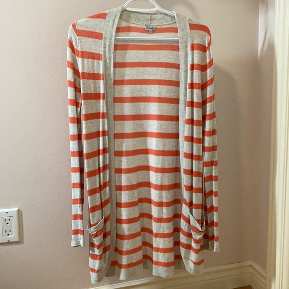 π»2/$18π» Orange and light grey cardigan